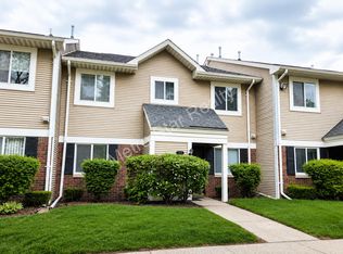 31548 Orchard Crk, Farmington, MI 48334