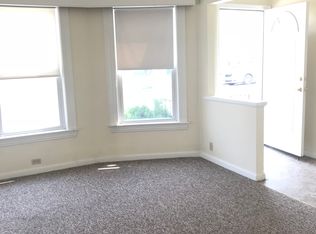 39 Cook St APT 1, Auburn, ME 04210