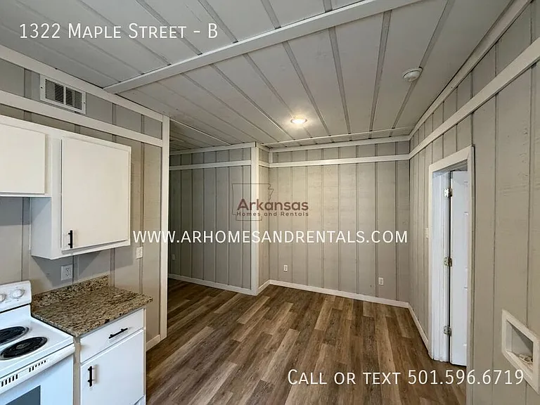 1322 Maple St #B — Photo 4