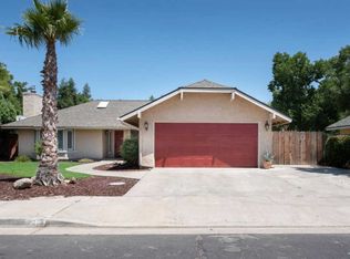 2213 Dennis Ave, Clovis, CA 93611