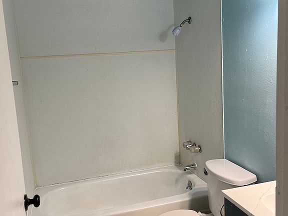 2nd image of 4459 La Cresta Way APT 1