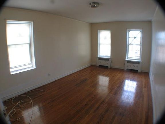 4th image of 110 Mount Hope Pl APT 2C