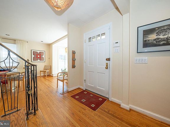 5th image of 535 Hamilton Rd