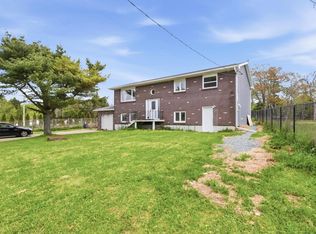 4 Club Rd, Hatchet Lake, NS B3T1P8