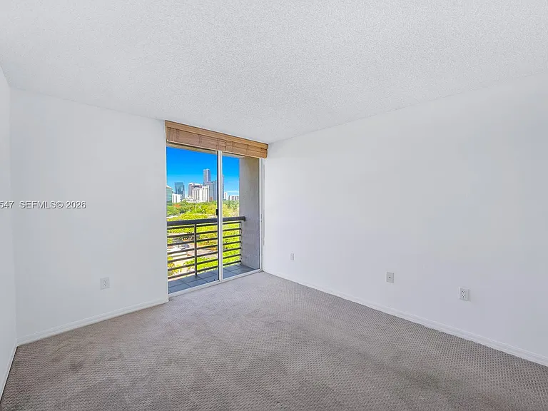 2400 SW 3rd Ave #706 — Photo 14