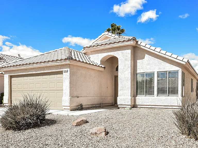 5244 Del Lago Dr — Photo 3