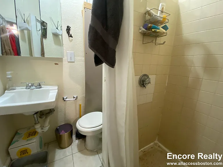 17 Grove St #4 — Photo 11