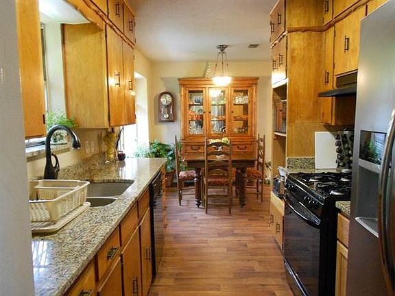 4th image of 12456 Lake Forest Dr