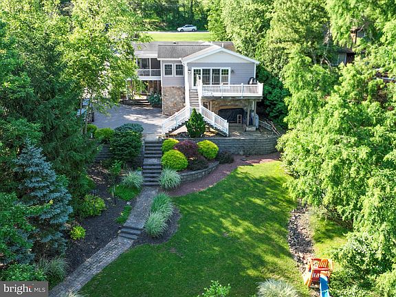 3rd image of 631 Wynonah Dr