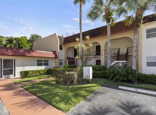 244 Lake Dora Dr, West Palm Beach, FL 33411