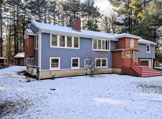 32 Selfridge Rd, Bedford, MA 01730