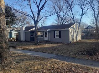 818 Arkansas St, Lawrence, KS 66044