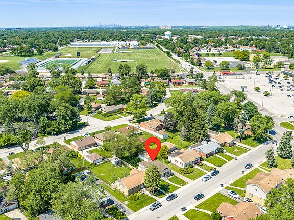 3rd image of 15524 Gouwens Ln