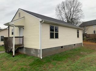 9 Briarwood Ln, Cartersville, GA 30120