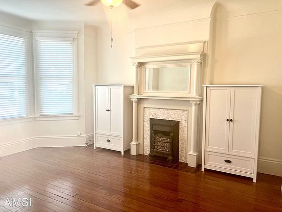 5th image of 36 Sheridan St