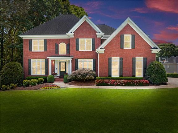 2nd image of 1332 Napier Close