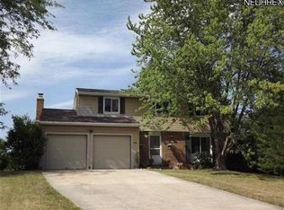 4284 Brookpoint Cir, Stow, OH 44224
