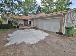 33227 Lake Shore Blvd, Eastlake, OH 44095
