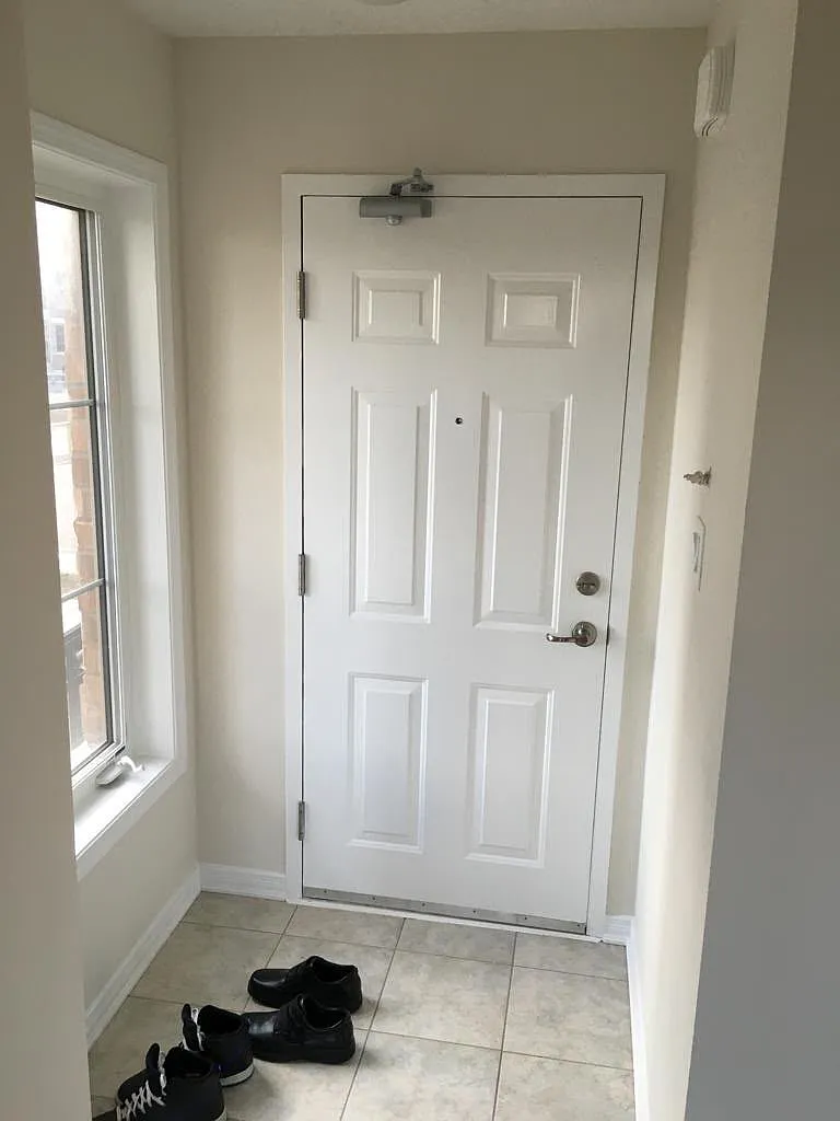 2 bed, 1.5 bath, 945 sqft, $2,800 — Photo 2