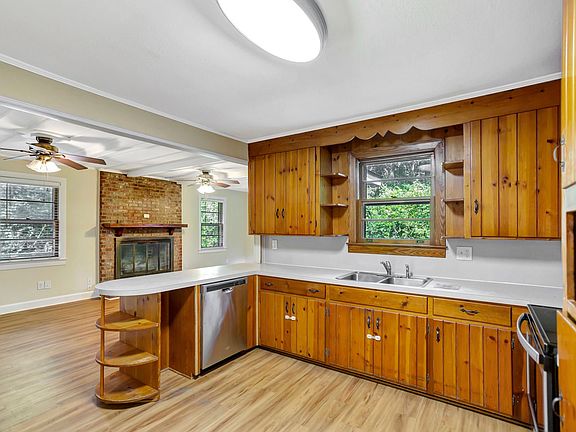 4th image of 106 Danberry Dr