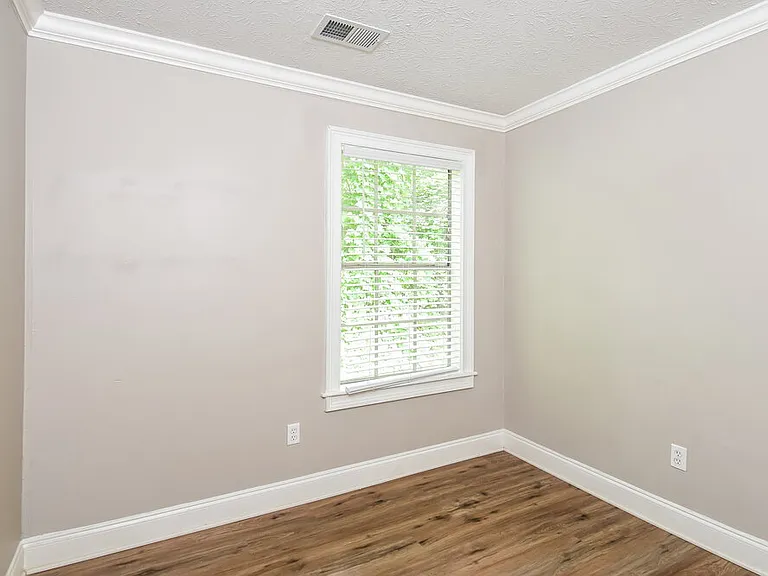 885 Trace Cir NE — Photo 13