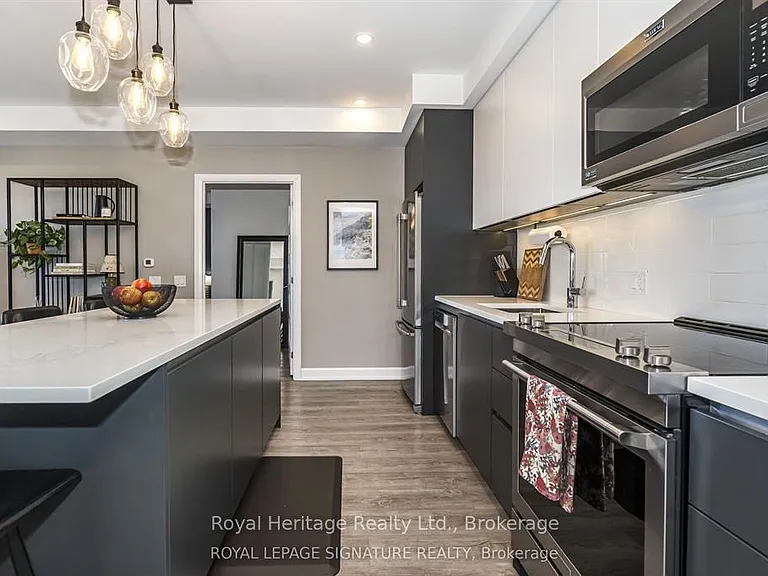 195 Hunter St E #412 — Photo 4