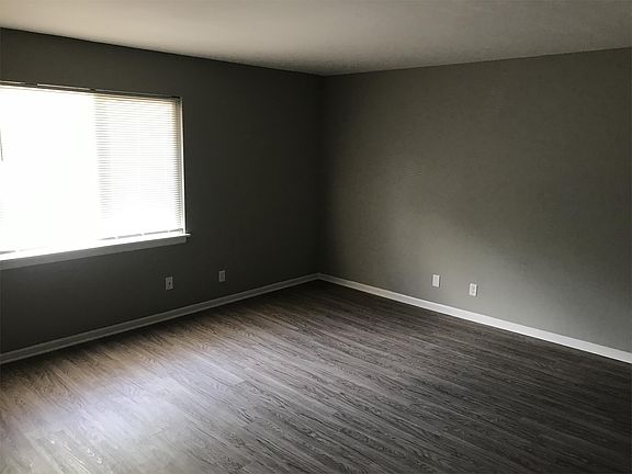 3rd image of 12225 N Woodcrest Dr APT 306