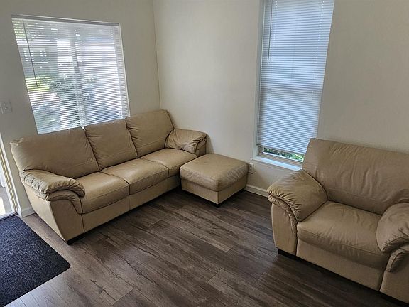 4th image of 1012 W 6th St
