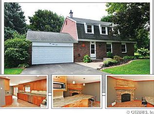 887 Copperkettle Rd, Webster, NY 14580