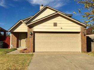 1201 SW 22nd St, Moore, OK 73170