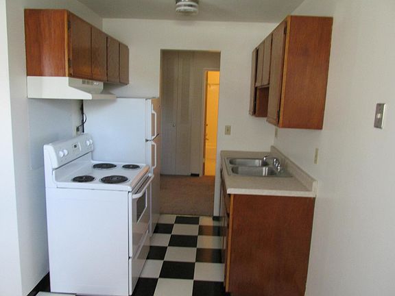5th image of 2209 Bryant Ave S