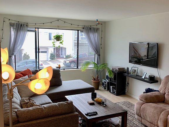 3rd image of 719 17th Ave APT 1