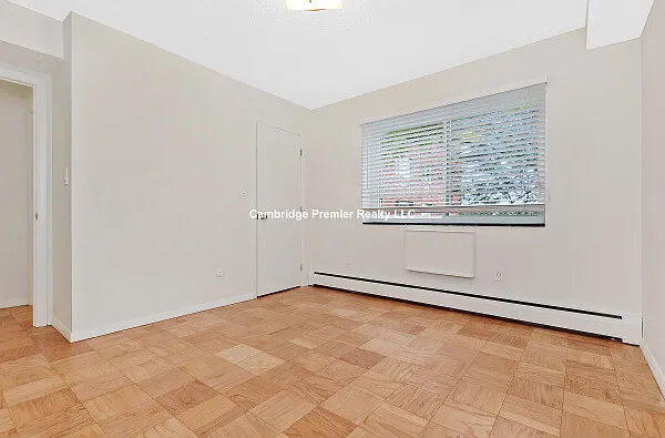 3 bed, $4,700 — Photo 2