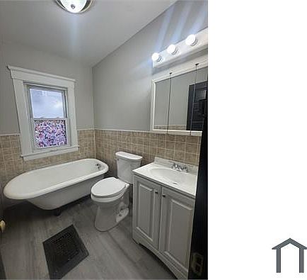 3rd image of 1369 E 89th St