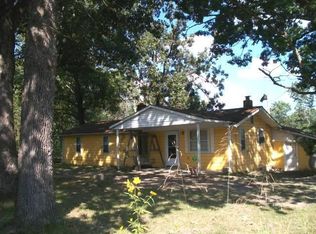 882 Fox Creek Rd, Mountain Grove, MO 65711