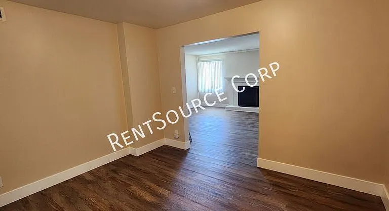 708 Santa Barbara Dr #F — Photo 8