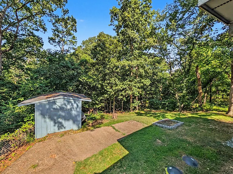 16 Evesham Ln — Photo 19