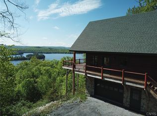 112 Palisades Rd E, Old Forge, NY 13420