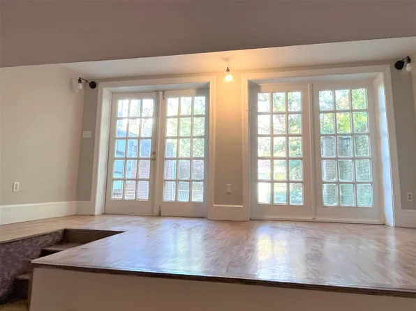 1507 Bolton St #1B, Baltimore, MD 21217