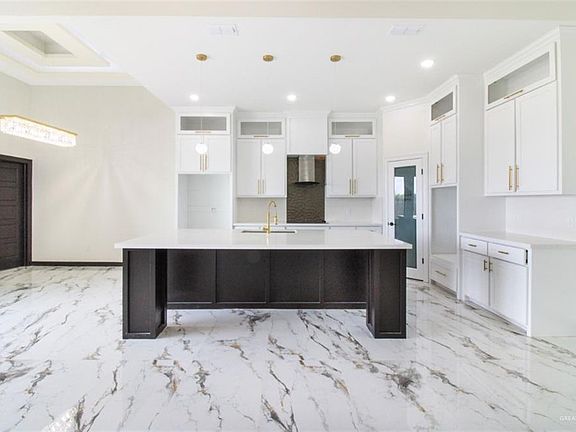 4th image of 203 N 31st St