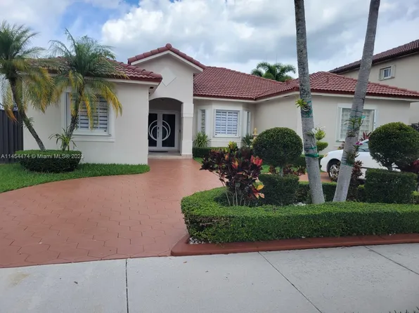 16816 NW 91st Ave, Miami Lakes, FL 33018