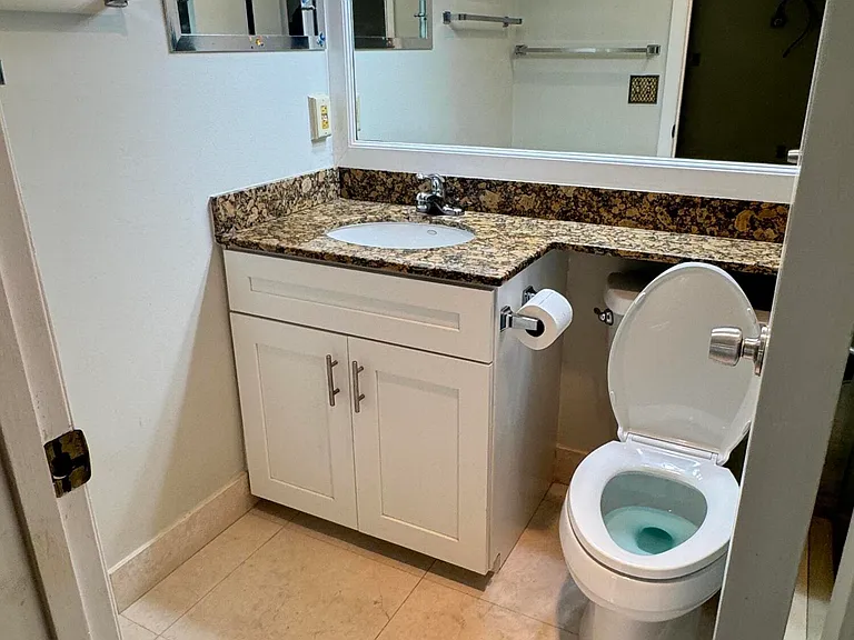 1036 Harwood #1036-D — Photo 14