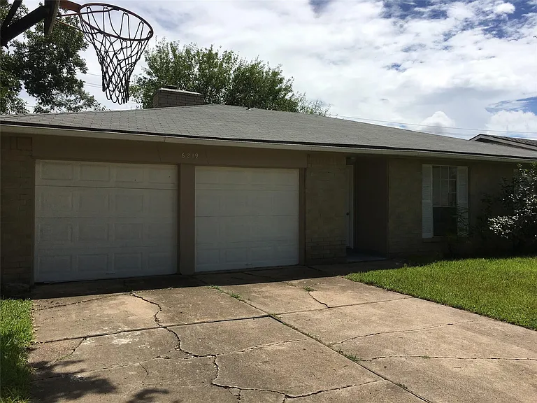 6219 Westbranch Dr — Photo 1