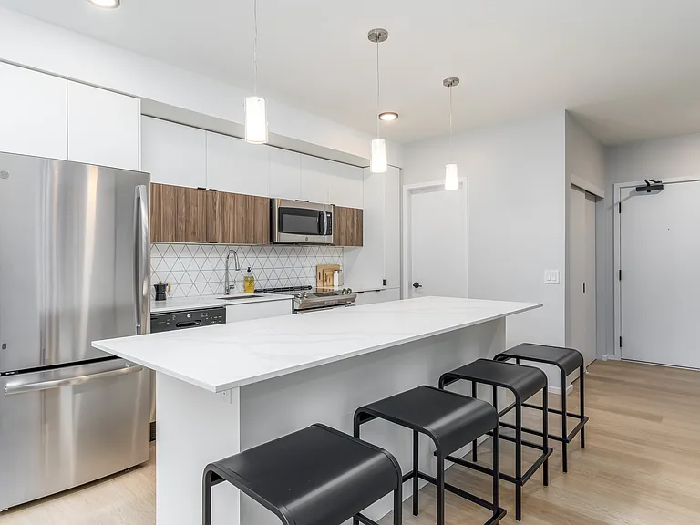 10022 110th St NW — Photo 2