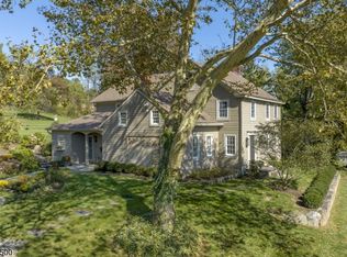 26 Hill And Dale Rd, Tewksbury Twp, NJ 08833