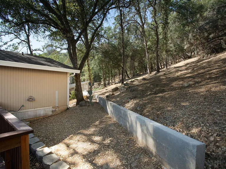 18876 Jayhawk Dr — Photo 25