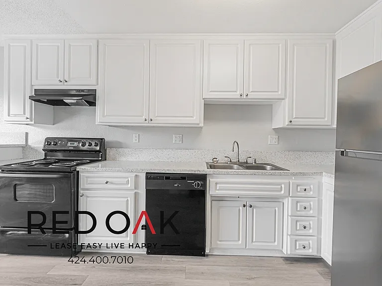151 Drake St #23B — Photo 10