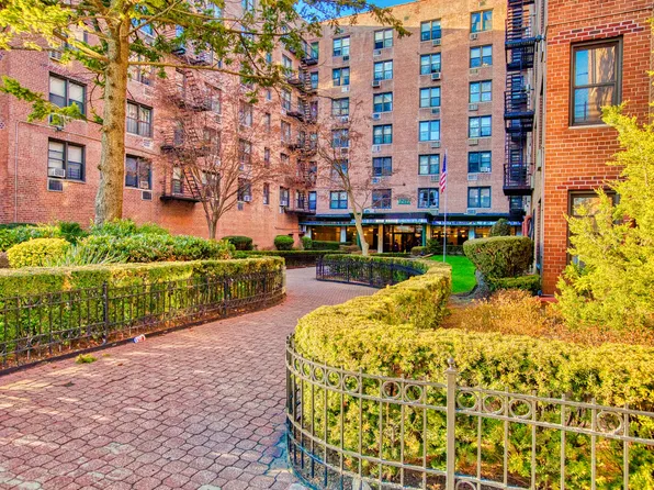 1213 Avenue Z image 31 of 33