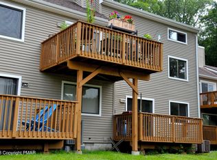 3364 Windermere Dr, Bushkill, PA 18324
