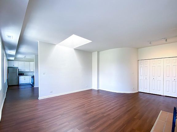 3rd image of 3751 N Halsted St #A1m1eppmk